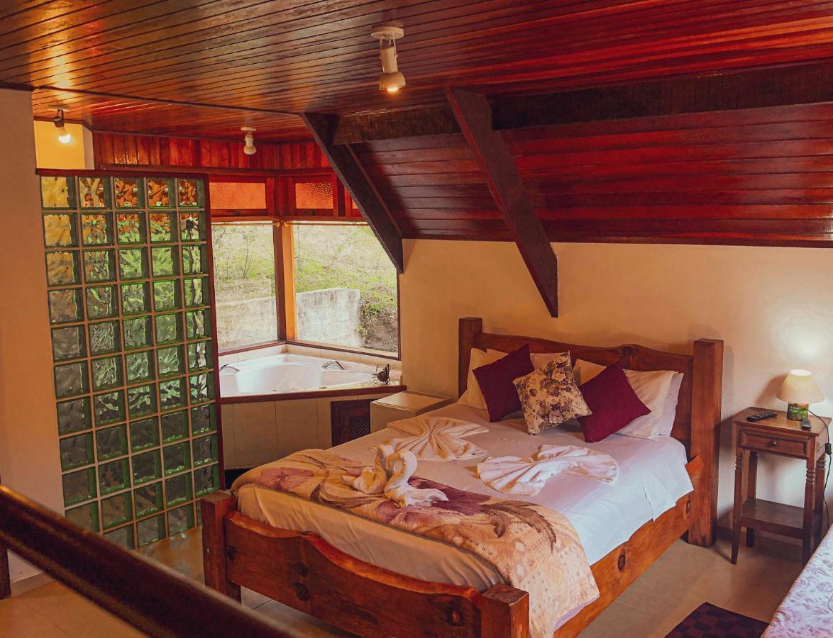Pousada Vila Lubia - Chales Monte Verde Монти-Верди Экстерьер фото