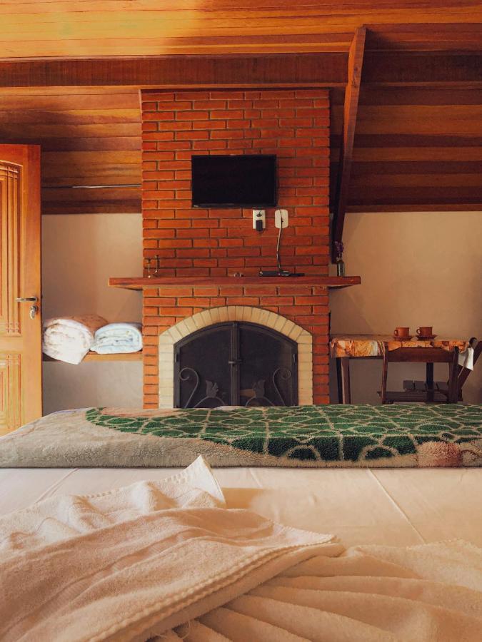 Pousada Vila Lubia - Chales Monte Verde Монти-Верди Экстерьер фото